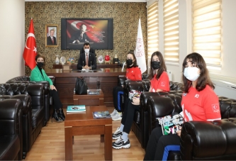 BAHÇEŞEHİR ÖĞRENCİLERİNDEN VARGELOĞLU’NA ZİYARET