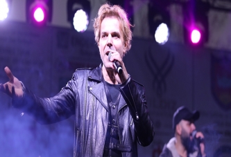 HAMSİ FESTİVALİNDE SONER ARICA RÜZGARI