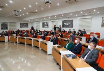 KAMU YATIRIMLARI HIZ KESMİYOR