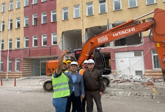 “TARİHİ VALİLİK BİNASI NOSTALJİK HALE GELECEK”