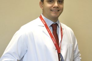    TEDAVİ EDİLMEYEN OMUZ AĞRILARI KALICI HASARA YOL AÇABİLİR