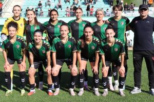 ÜNYE KADIN SPOR KULÜBÜ KAYBETTİ