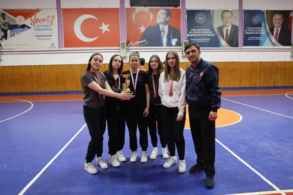 3x3 BASKETBOL HEYECANI SONA ERDİ