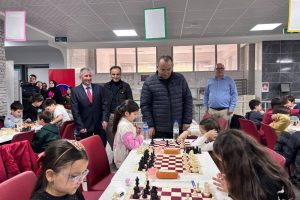 SATRANÇ’TA 200 ÖĞRENCİ TER DÖKTÜ