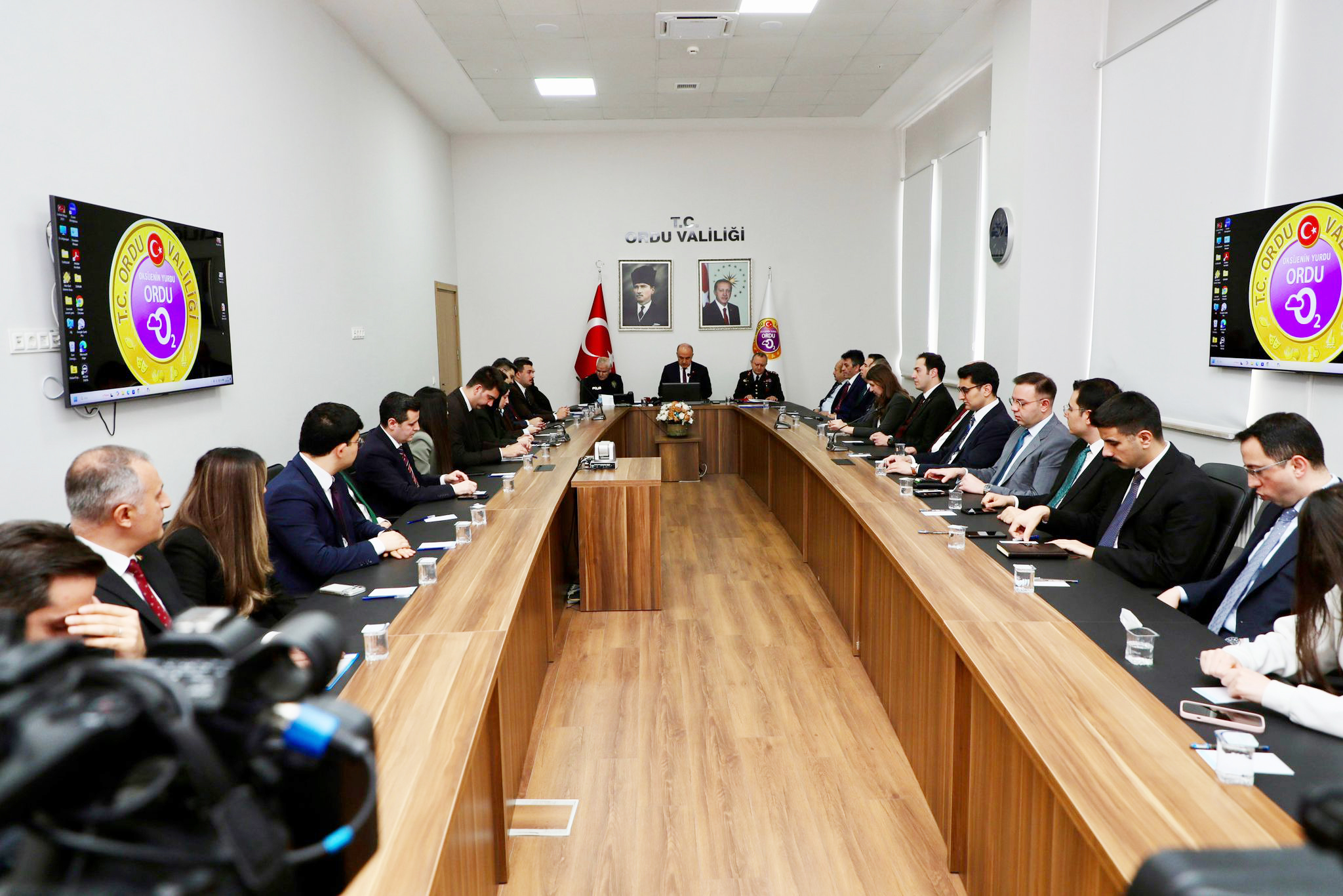 “İNTİHAR VAKALARI, TRAFİK VE OTOPARK SORUNU GÜNDEMİMİZDE”