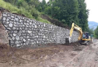 AKKUŞ’UN ALTI DA ÜSTÜ DE SAĞLAM