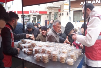 ALTINORDU’DA KANDİL GELENEĞİ BOZULMADI