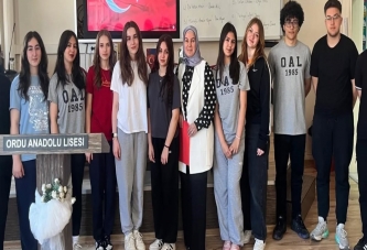 ANADOLU’DA, BAYRAK KONULU ŞİİR DİNLETİSİ