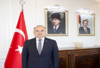 “ ANNELERİMİZ BİZLERE HER ZAMAN YOL GÖSTERİCİ OLMUŞLARDIR”