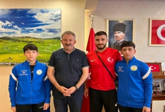 AYBASTILI GÜREŞÇİLER MİLLİ TAKIMDA