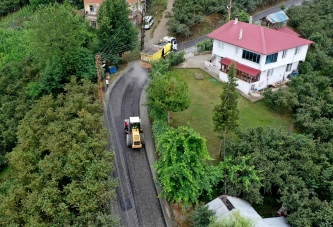 BAĞLANTI YOLUNDA ASFALT ÇALIŞMASI