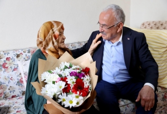 BAŞKAN GÜLER, 110 YILLIK ÇINARI UNUTMADI