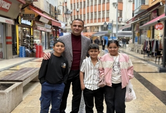 BAŞKAN KİBAR, BAYRAMDA VATANDAŞLARLA BULUŞTU
