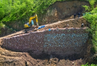 BETON YOLLAR KORUMA ALTINA ALINIYOR