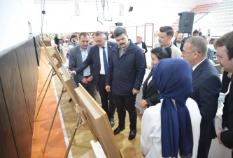 BİR YILIN EMEĞİ BU SERGİDE