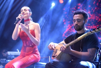 BÜYÜK ZAFER COŞKUYLA KUTLANDI