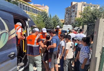 ÇOCUKLARIN YÜZLERİNDE TEBESSÜM OLDULAR