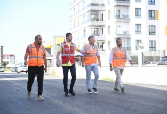 CUMHURİYET MAHALLESİ’NDE ASFALT SEFERBERLİĞİ