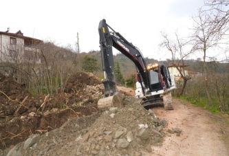 DİPKÖY SOKAK YOLU GENİŞLETİLDİ