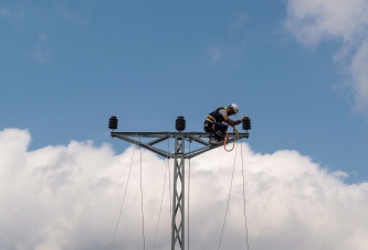 ELEKTRİK ALTYAPISI GÜÇLENDİRİLDİ