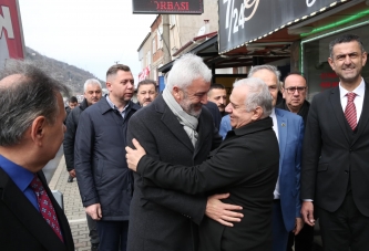 ENVER YILMAZ'A GÜLYALI'DA SEVGİ SELİ