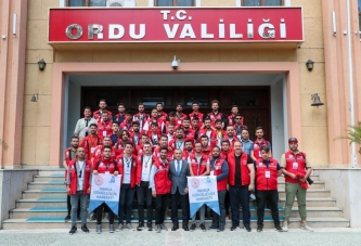 GENÇLERDEN VALİ SONEL’E ZİYARET