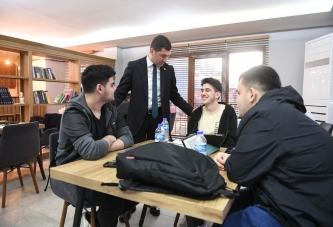 GENÇLİĞİN KALBİ BU MERKEZDE ATIYOR
