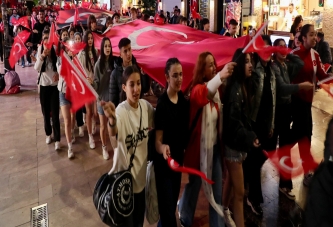 GENÇLİK YÜRÜYÜŞÜ YAPILDI