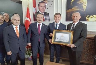 GÜLYALI’DA MHP’Lİ MEDET SİPAHİ DÖNEMİ BAŞLADI