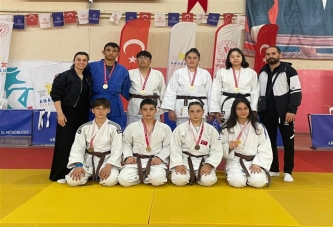 JUDO’DA 18 MADALYA BİRDEN