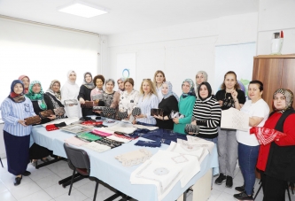 KADINLAR, AİLE BÜTÇELERİNE KATKI SUNUYOR