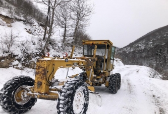 KAPANAN YOLLAR YENİDEN ULAŞIMA AÇILDI