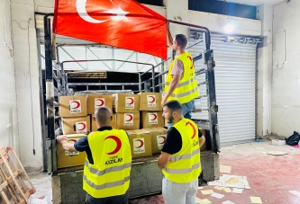 KIZILAY’DAN BATI ŞERİA’YA 1200 GIDA KOLİSİ