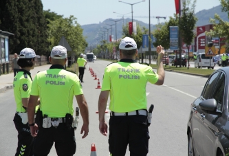 KURALSIZ SÜRÜCÜLEREE CEZA YAĞDI