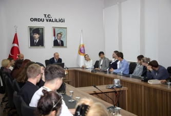 ÖĞRENCİLER, VALİ EROL’U ZİYARET ETTİ