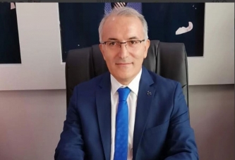 ÖZÇELİK: CUMHURİYET, AĞAÇ KOVUĞUNDAN ÇIKMAMIŞTIR