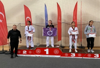 TAEKWONDO SPORCULARINDAN 4 MADALYA