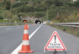 TRAFİKTE KURAL TANIMAZLARA CEZA YAĞDI