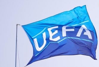 UEFA’DAN TÜRK TAKIMLARINA CEZA