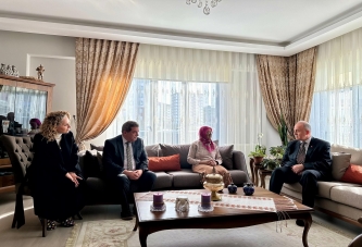VALİ EROL, HANE ZİYARETLERİNİ SÜRDÜRDÜ