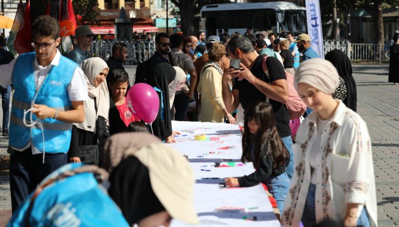  KÜÇÜK YÜREKLERİN BÜYÜK BULUŞMASI   