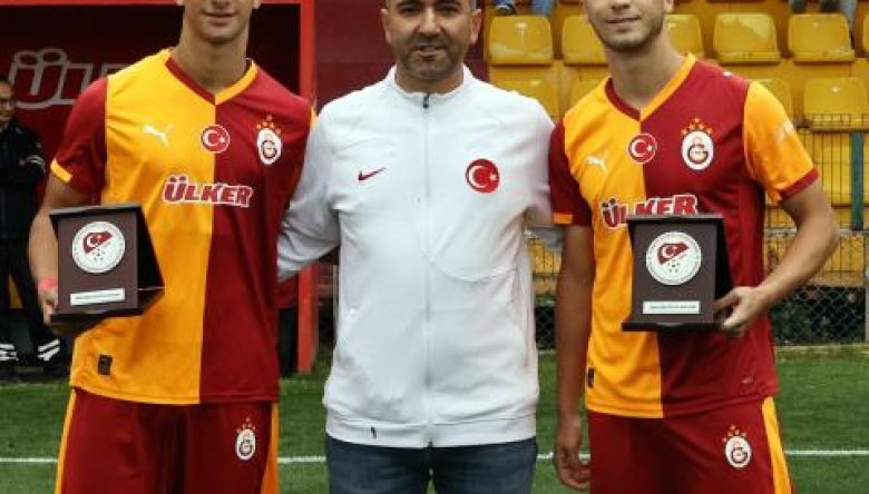 GOL KRALLARINA PLAKETLERİ VERİLDİ