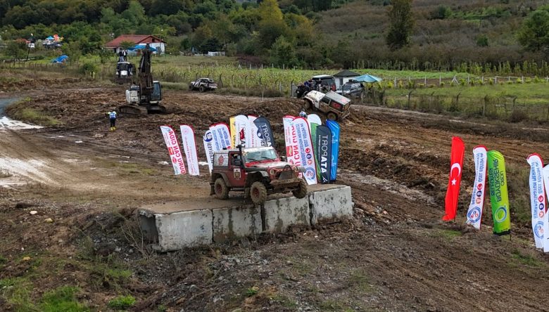 OFF ROAD TUTKUNLARI ÜNYE’DE BULUŞTU