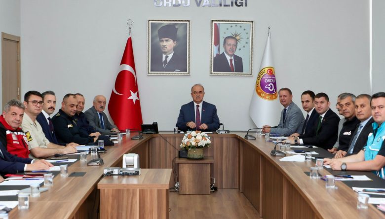   “ CUMHURİYETE SAHİP ÇIKALIM”