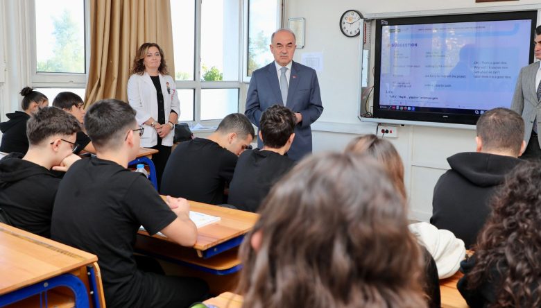 VALİ EROL, ORDU LİSESİ’Nİ ZİYARET ETTİ