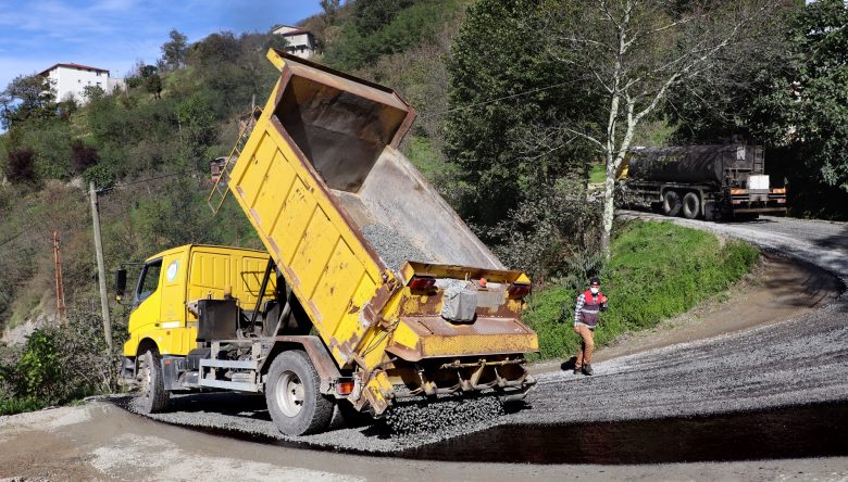 ALTINORDU GÜMÜŞKÖY’DE ASFALT SEVİNCİ