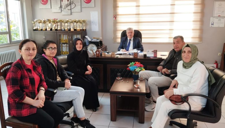 ATATÜRK ORTAOKULU’NDA OKUL AİLE BİRLİĞİ BELİRLENDİ