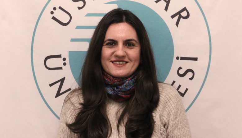    YAPAY ZEKA MI, GERÇEK Mİ?