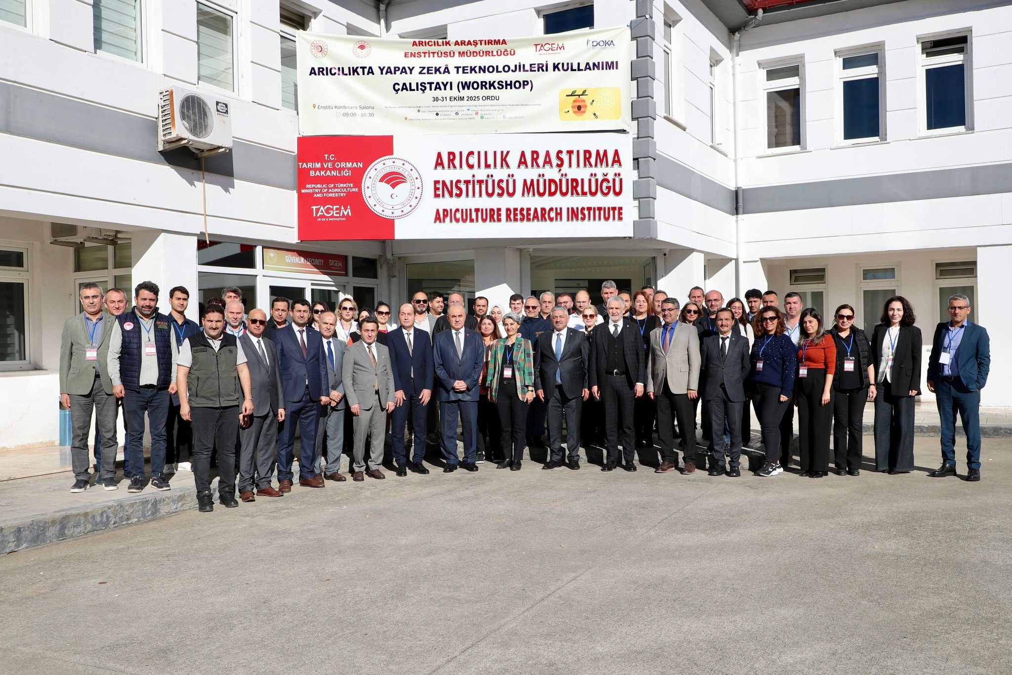 VALİ EROL, ÇALIŞTAY’A KATILDI