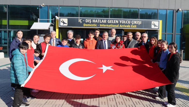 MİLLİ SPORCU BERNA TUT’A COŞKULU KARŞILAMA